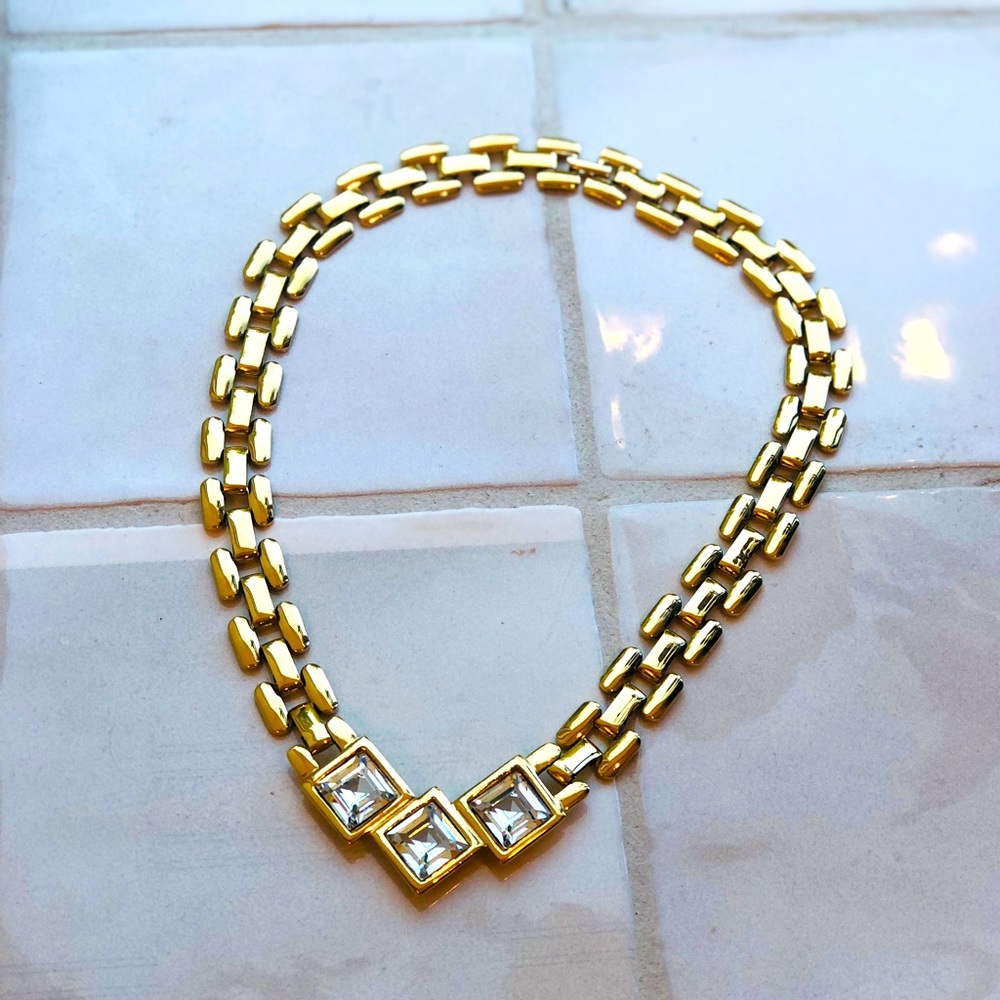 Napier VTG gold tone collar necklace with Swarovski crystal. Hollywood Glam!